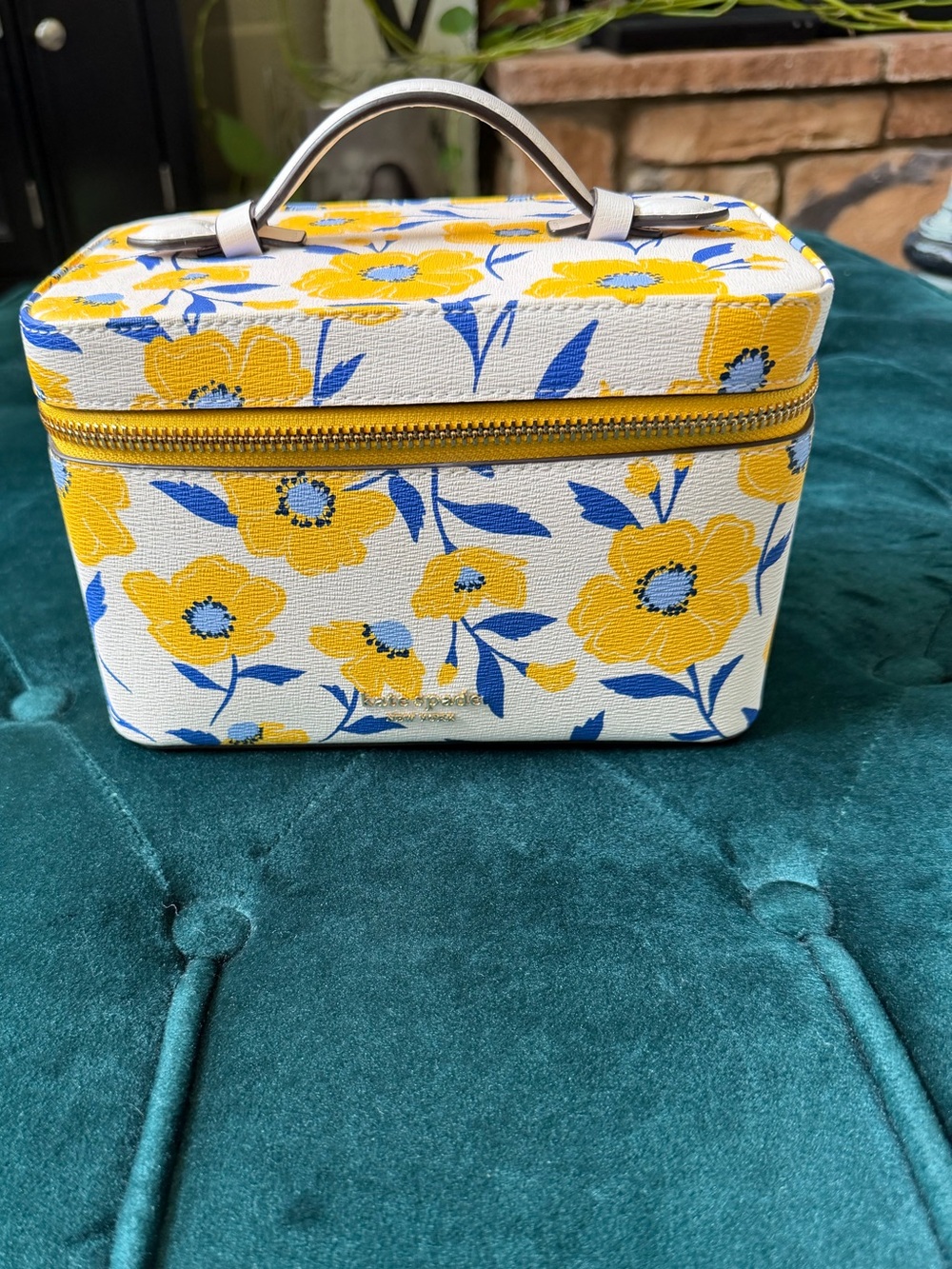 Kate Spade Morgan Sunshine Floral Vanity Kit